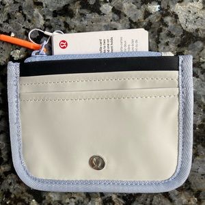 Lululemon card holder
